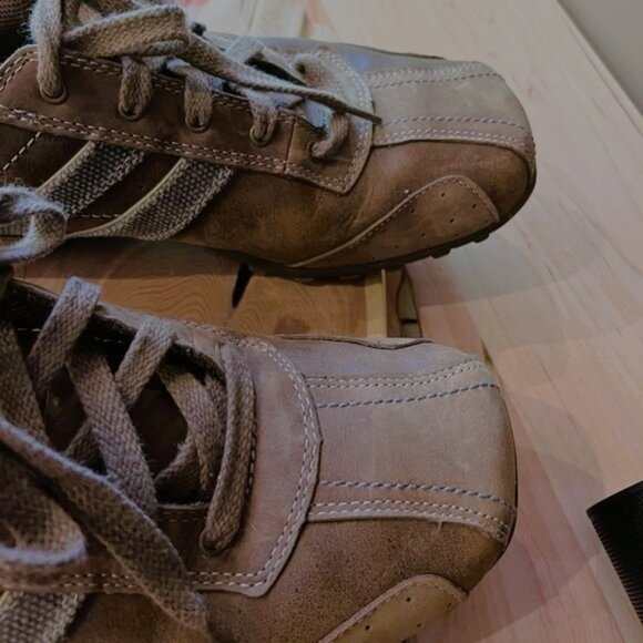 Skechers Men's Tan leather suede easy comfort walking shoe Sz 9.5 - Picture 5 of 7